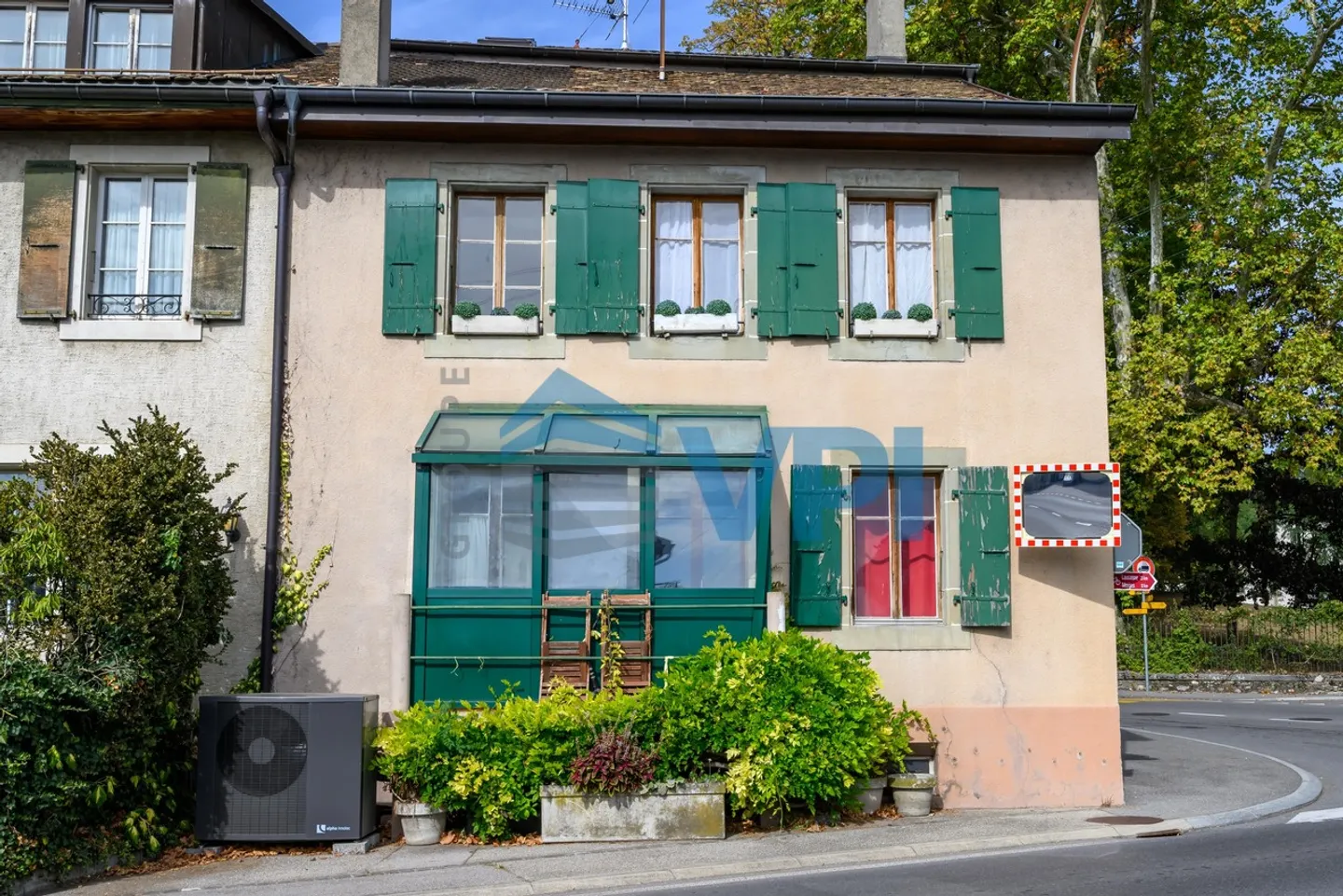 Charming Village House in Allaman - Photo 9 of 10