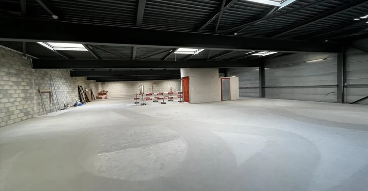 Workshop/Storage Space of 655 m2, divisible from 150 m2 - Photo 3 of 5