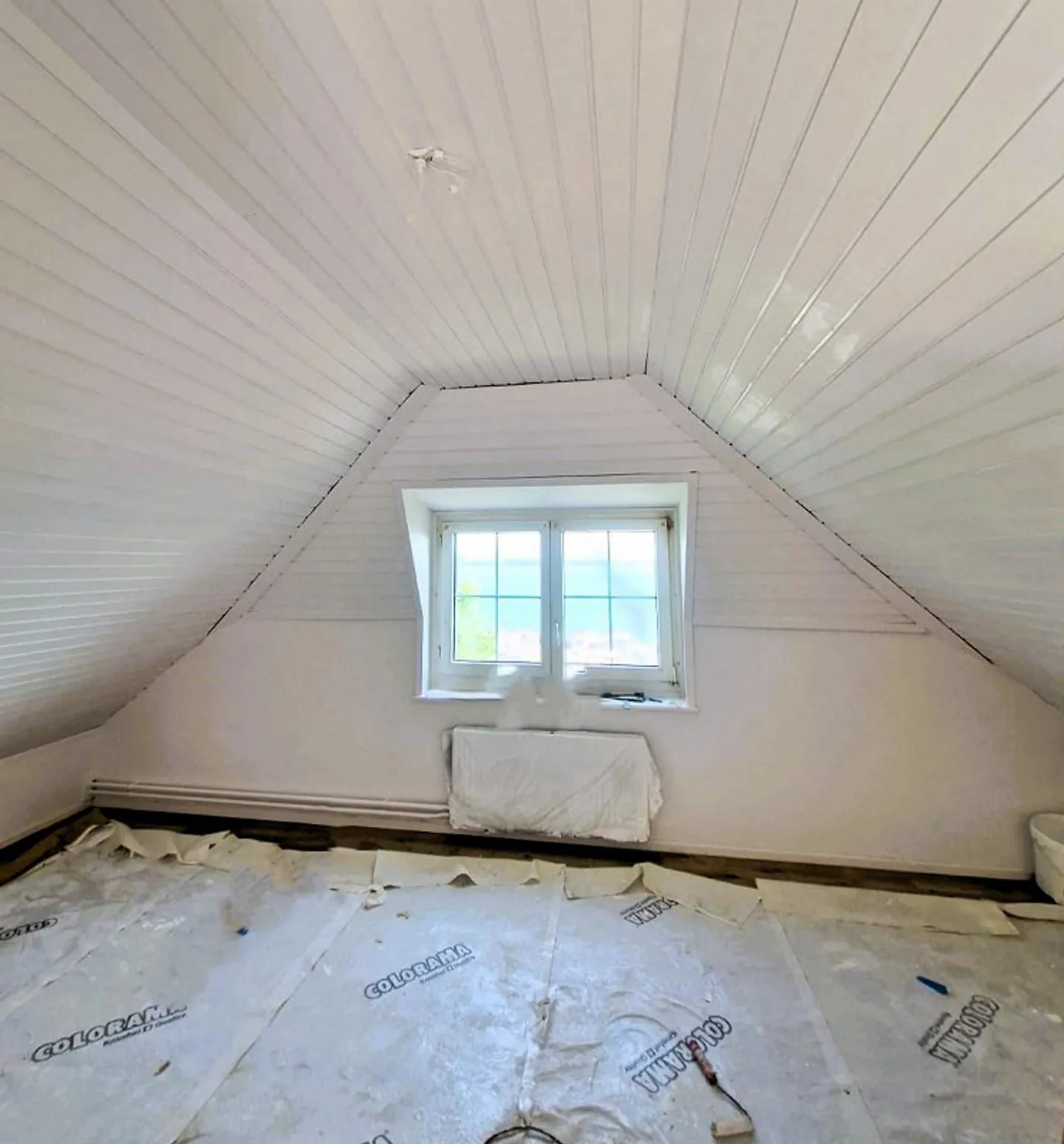 Vollständig renoviertes Dachstudio mit atemberaubendem Blick - Foto 3 von 4