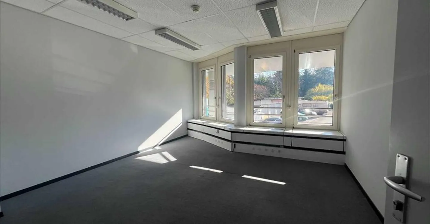 Spazio ufficio in affitto - Foto 8 di 10