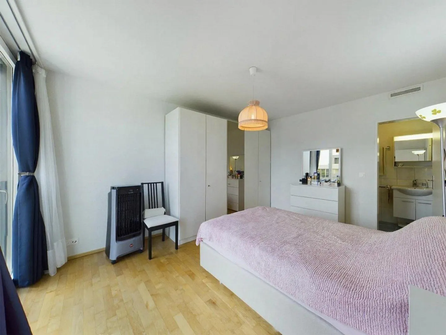 Appartement moderne de 5,5 pièces avec grand balcon à Zurich Affoltern - Photo 5 sur 7