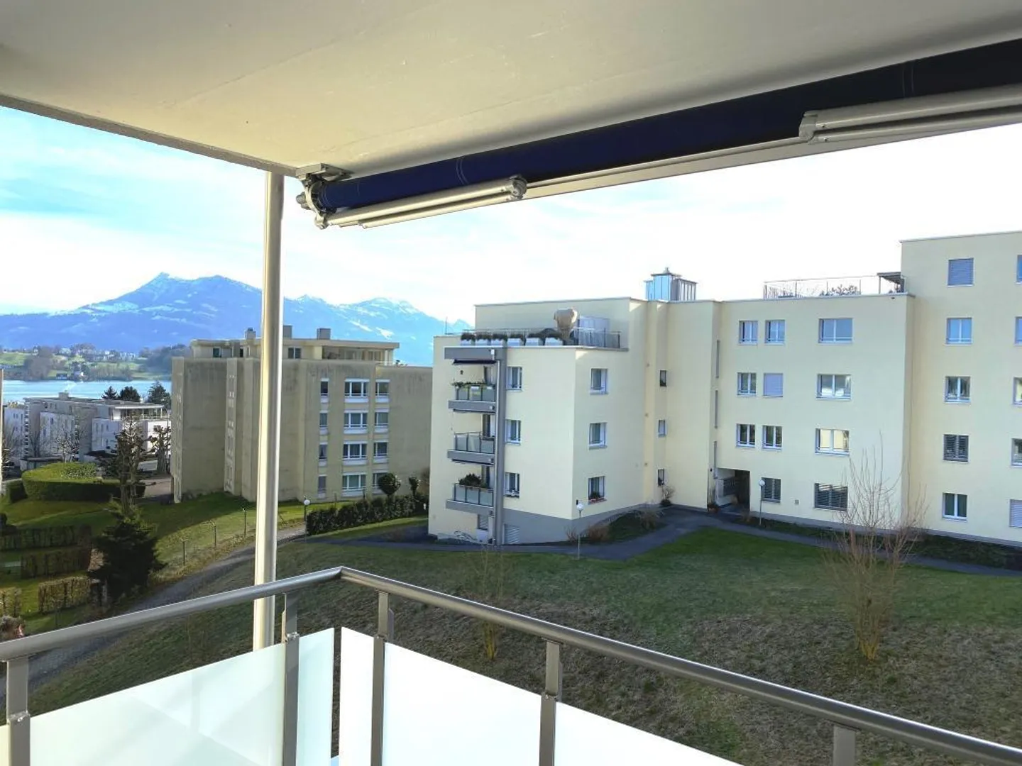 Cozy Family Apartment - Photo 6 of 7