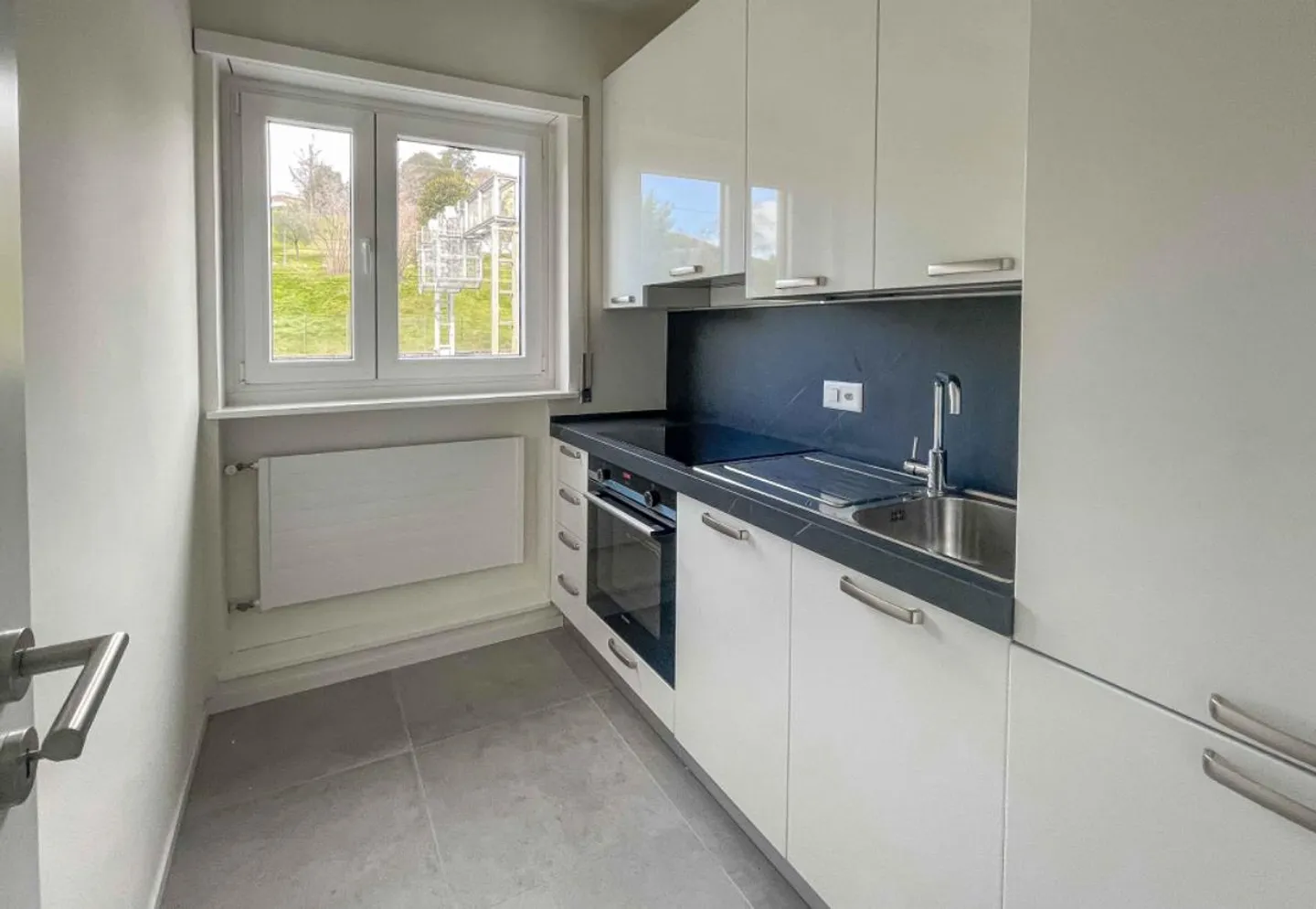 3,5-Zimmer-Wohnung mit herrlicher Aussicht auf den Luganersee - Foto 4 von 6