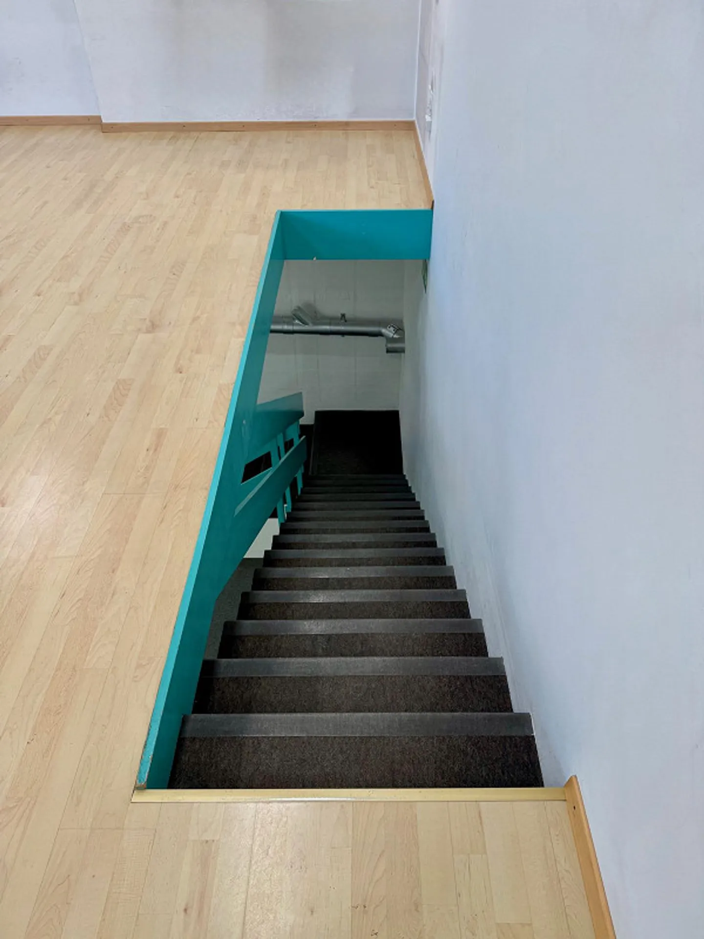 125m2 commercial space in perfect location - Photo 6 of 10