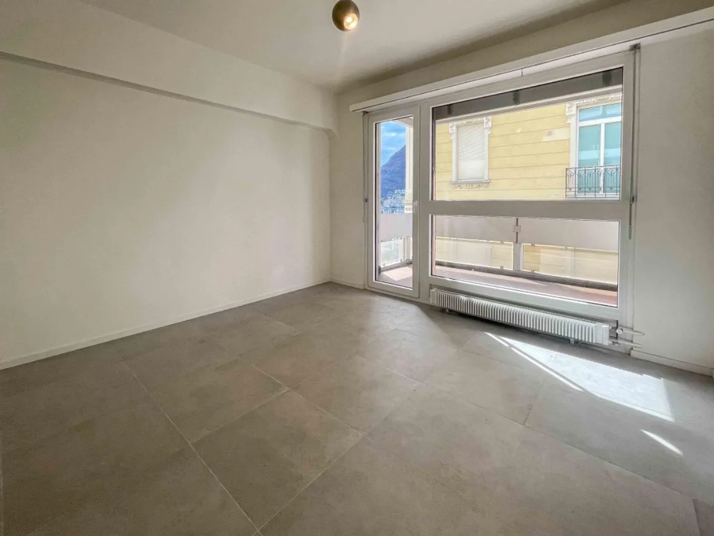 3,5-Zimmer-Wohnung mit herrlicher Aussicht auf den Luganersee - Foto 5 von 6