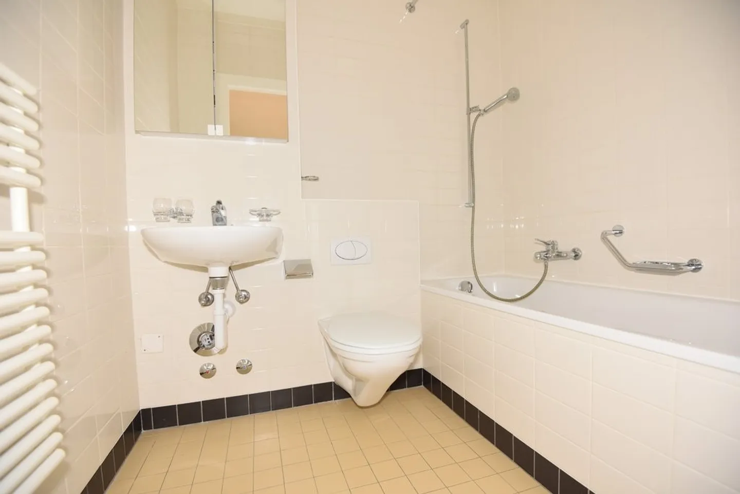 Magnificent 2-room apartment near the city center - Photo 5 of 7