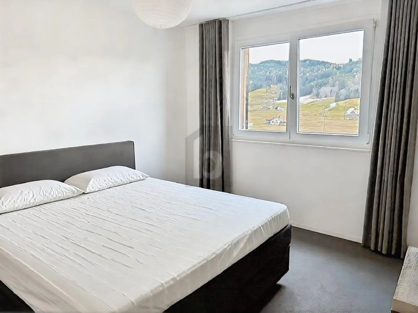 Stylish Apartment with Balcony - Photo 4 of 6