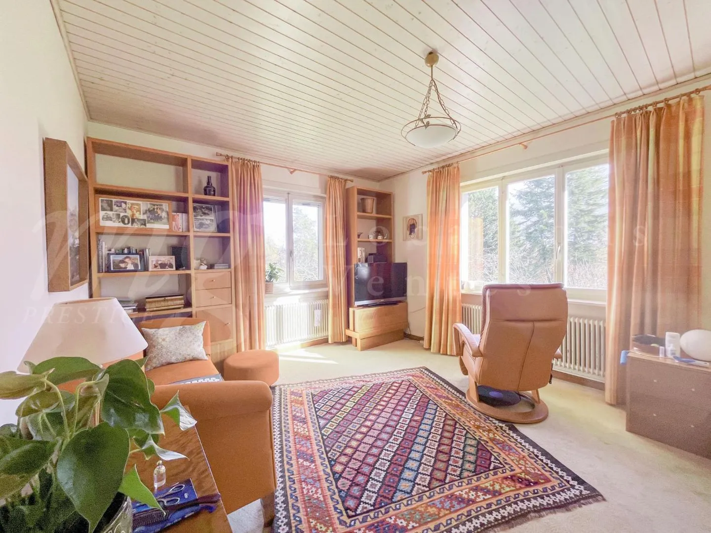 Exclusive!! Single-family house with 220 m2 and garden of 1,500 m2 - Photo 3 of 4