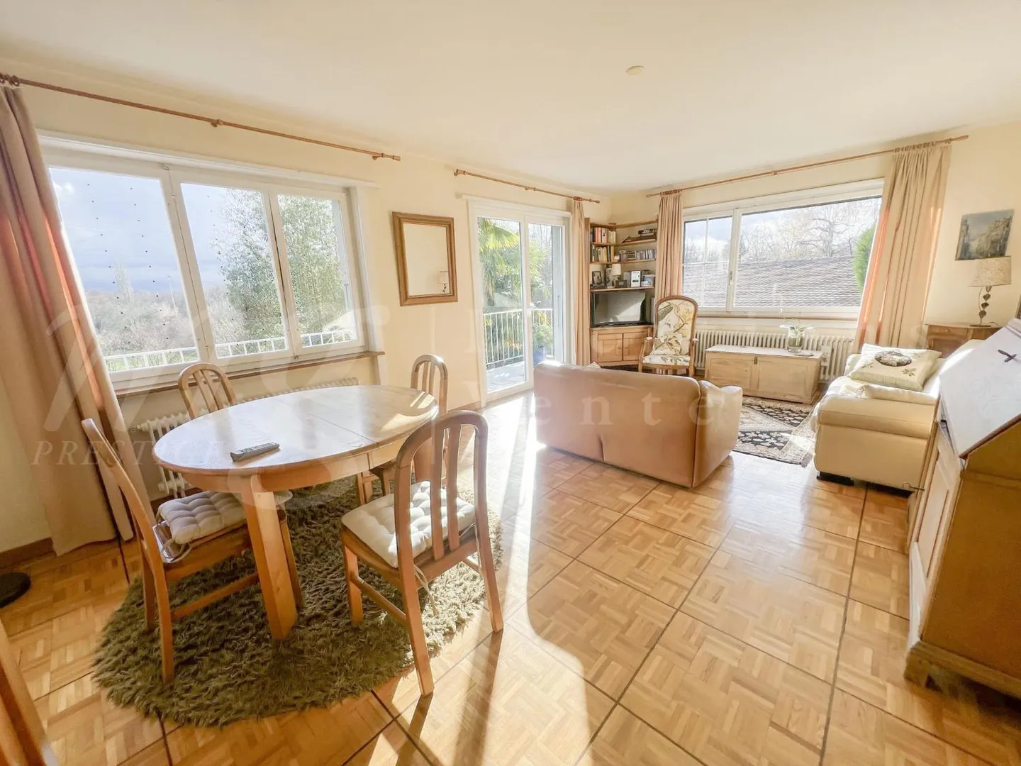 Exclusive!! Single-family house with 220 m2 and garden of 1,500 m2 - Photo 2 of 4