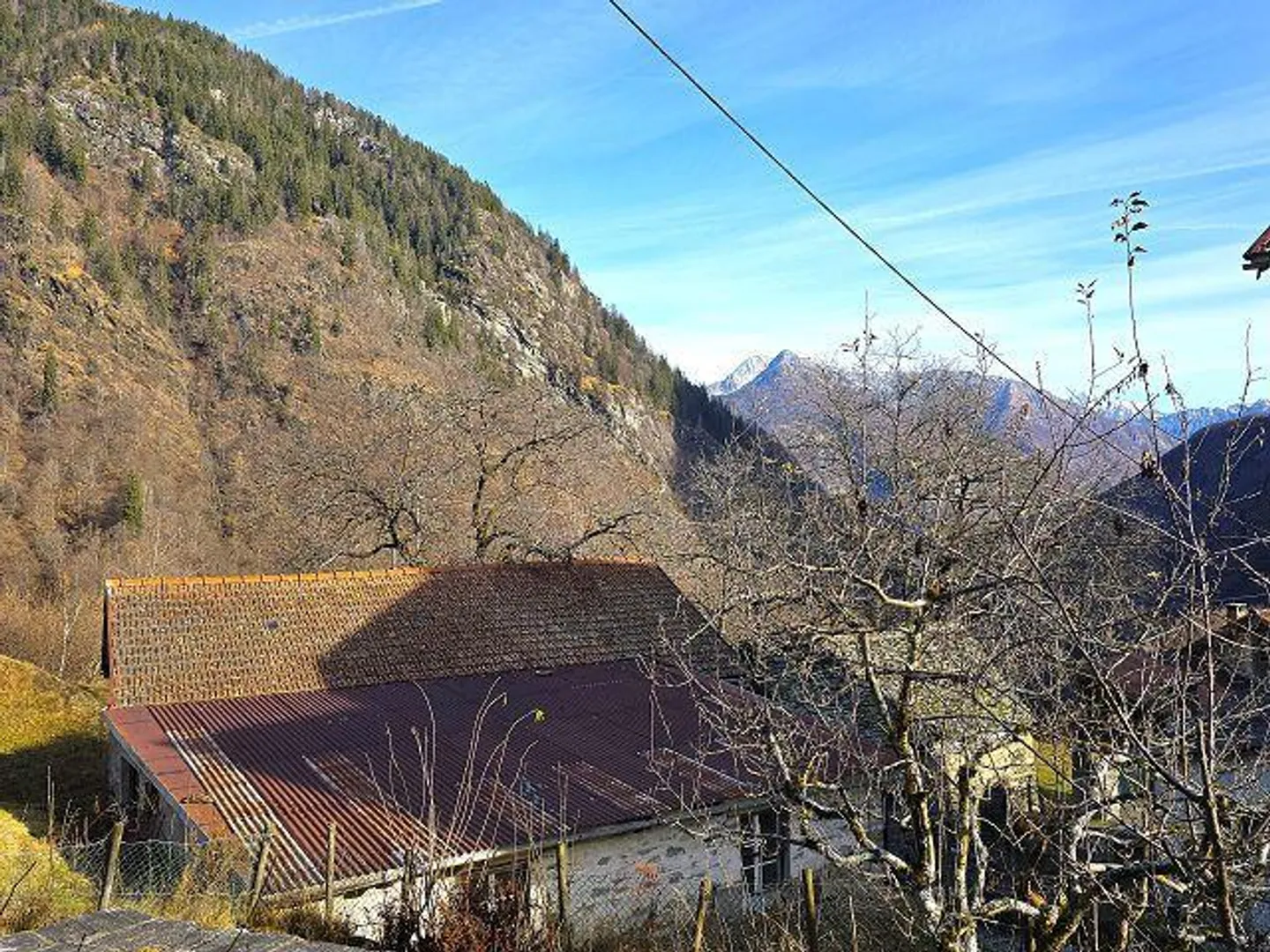 «4 1/2-Zimmer-Hausteil mit grossem Grundstück Parte della casa di 4 1/2 locali con grande terreno» - Foto 26 von 33