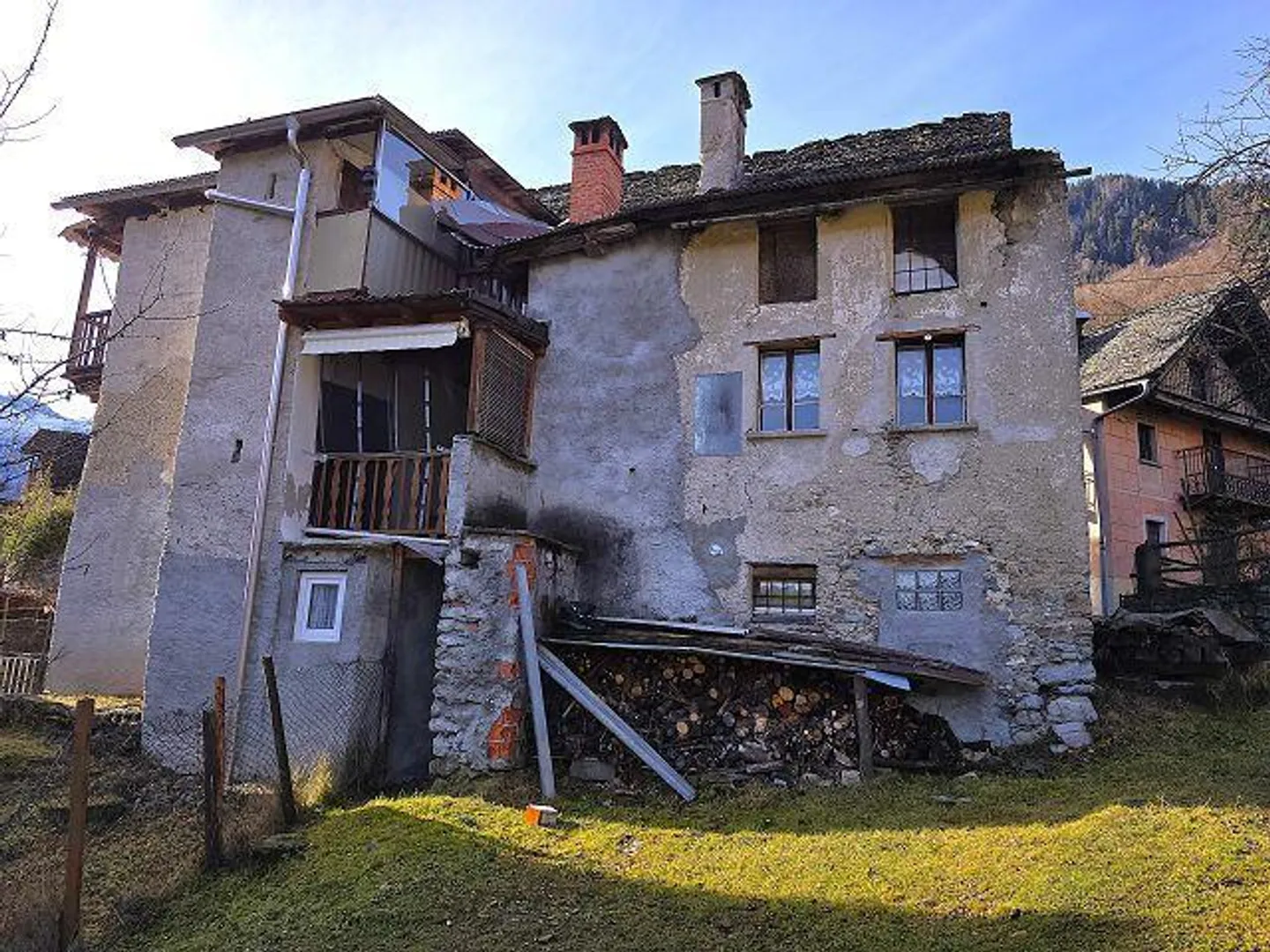 «4 1/2-Zimmer-Hausteil mit grossem Grundstück Parte della casa di 4 1/2 locali con grande terreno» - Foto 29 von 33