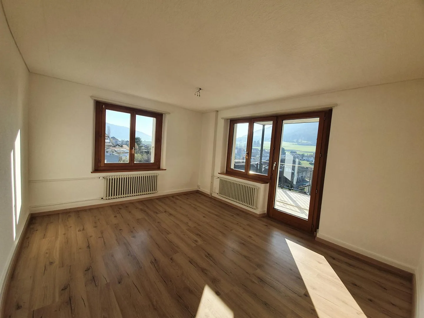 Appartamento affascinante con 3 camere da letto con balcone e bella vista a Tavannes - Foto 1 di 7