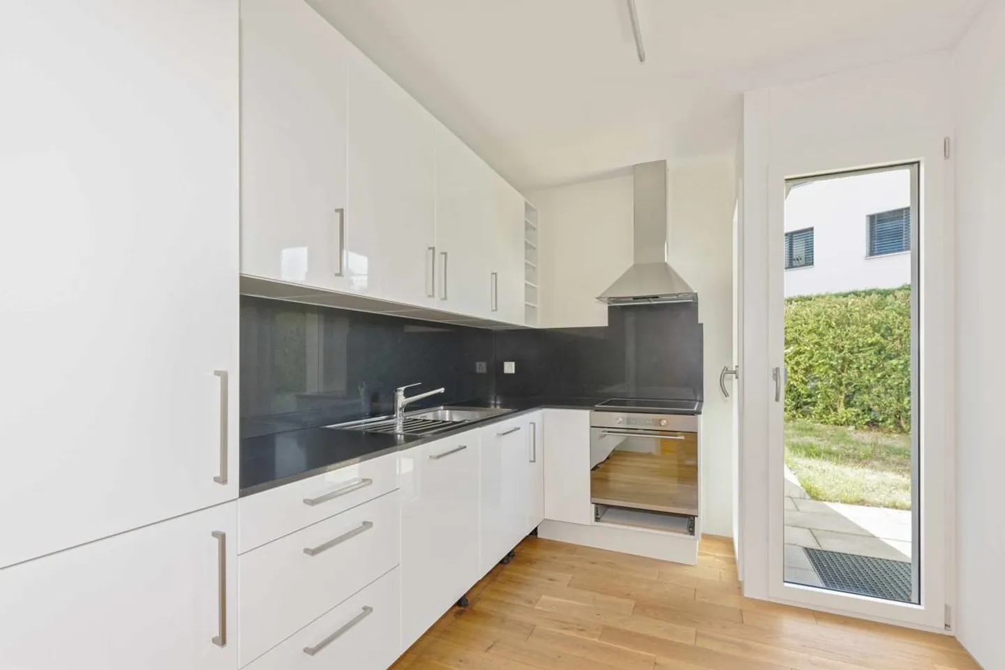 Meilen: Garden apartment with plenty of privacy - Photo 3 of 6