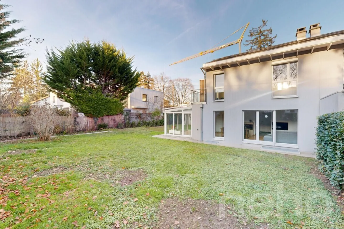 Nur einen Steinwurf von der Moser-Schule entfernt - Foto 2 von 12