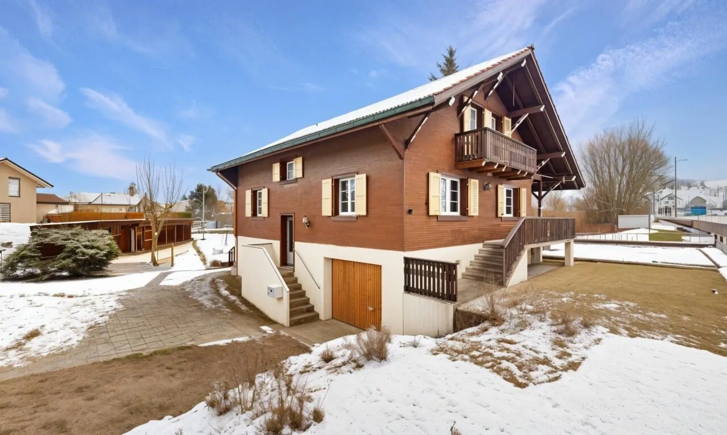 Charming chalet with building potential and large land - Photo 7 of 13
