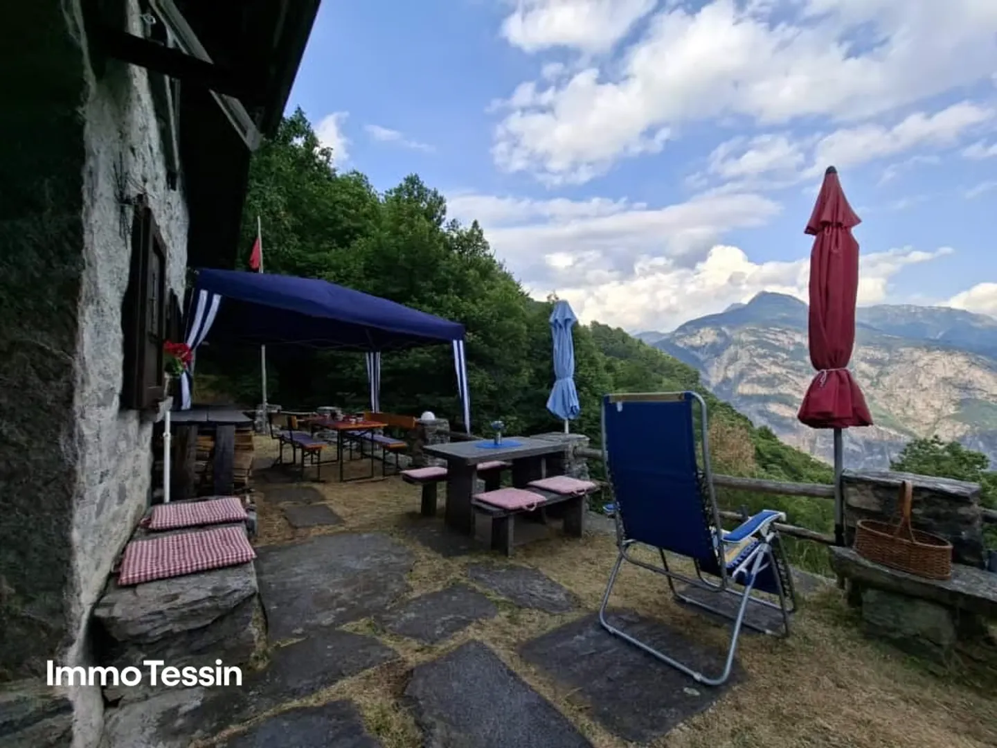 Charaktervolles Rustico an spektakulärer Aussichtslage auf einer authentischen Tessiner Alp im oberen Maggiatal - Foto 7 von 13