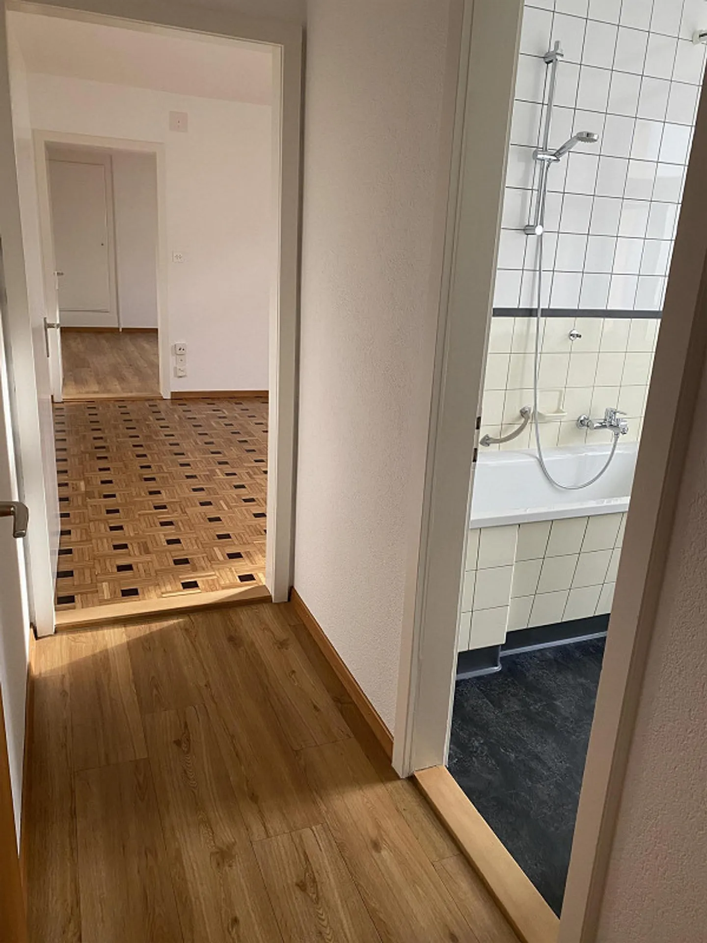 2 Room Apartment - Photo 4 of 5