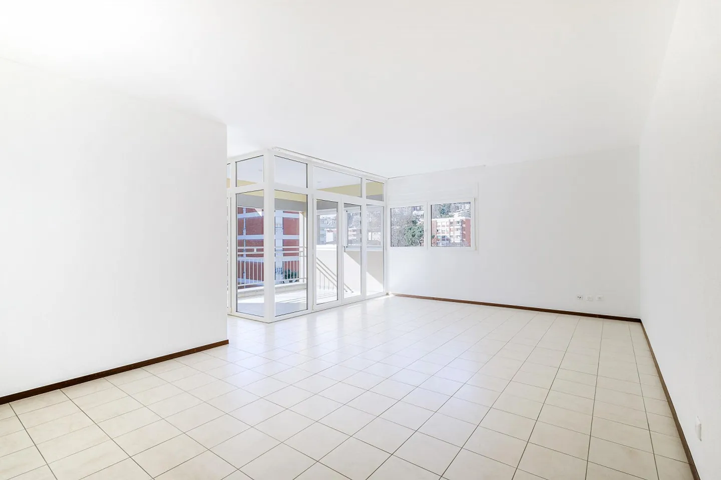 Bright apartment in a strategic location in Lugano - Photo 13 of 14