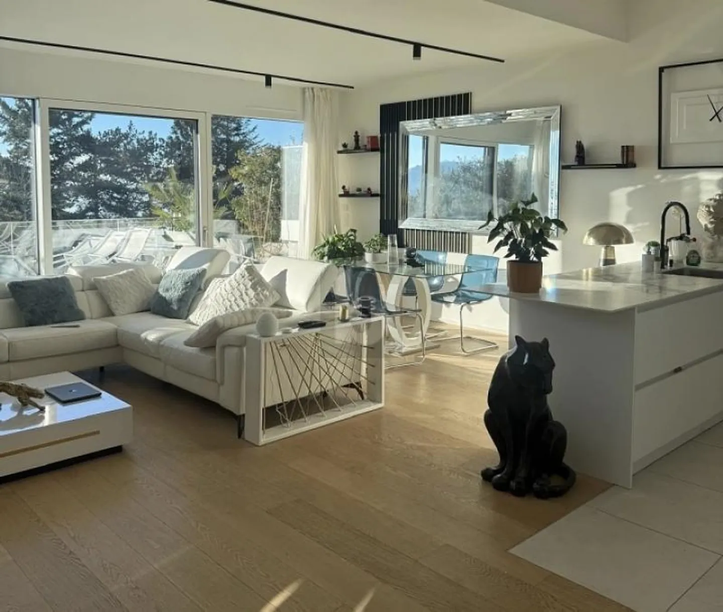 Appartement Élégant avec Jardin - Photo 3 sur 6