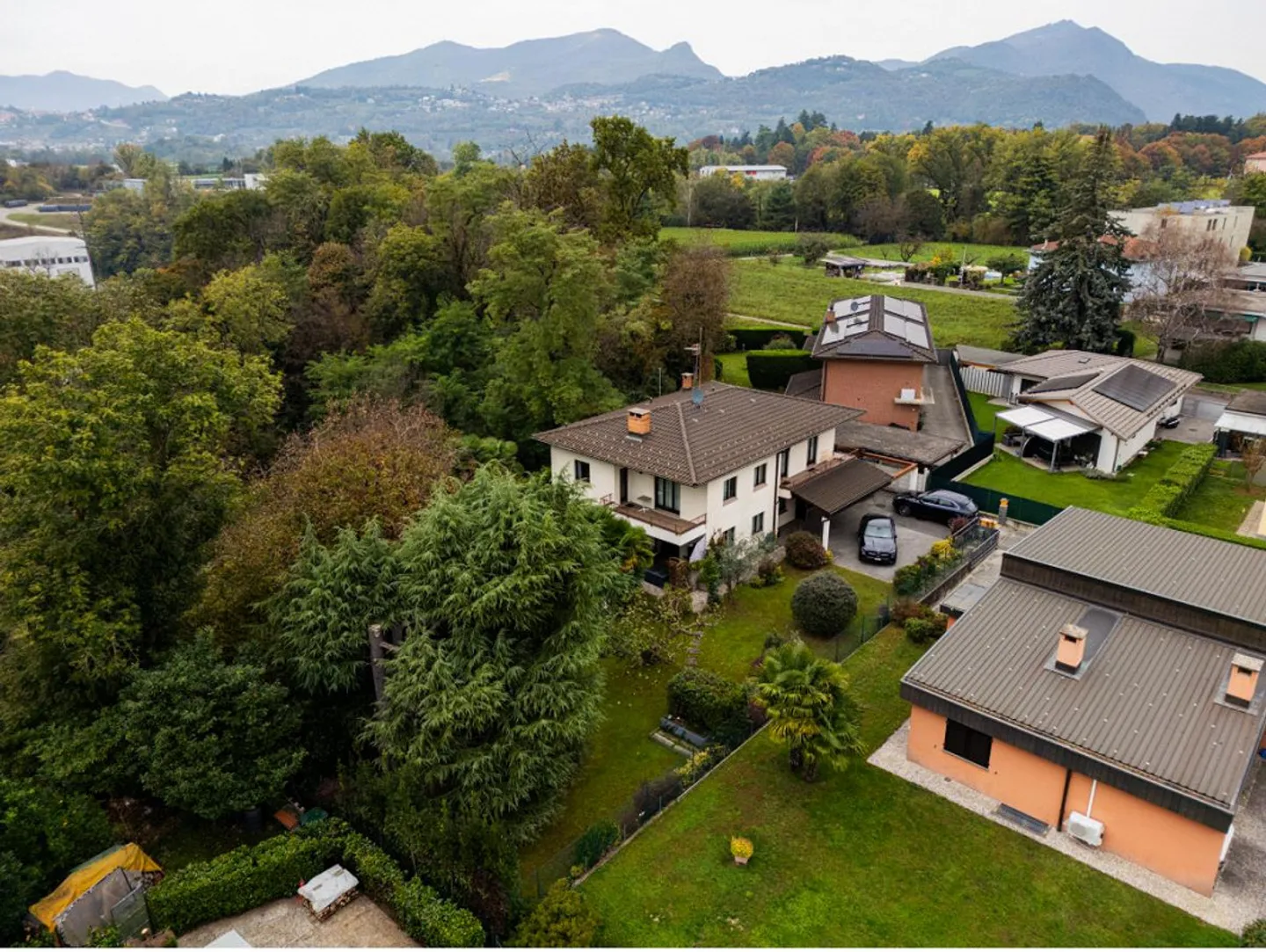 Splendida casa a Coldrerio - Foto 1 di 20