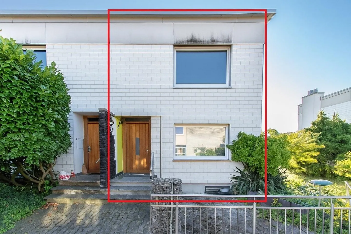 3.5-Room End Row House with Potential and View into the Green - Photo 2 of 17