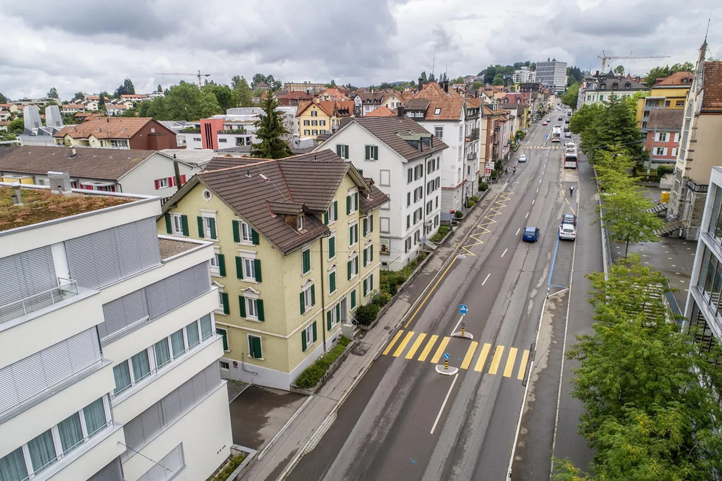 Appartement dans un endroit central - Photo 1 sur 17