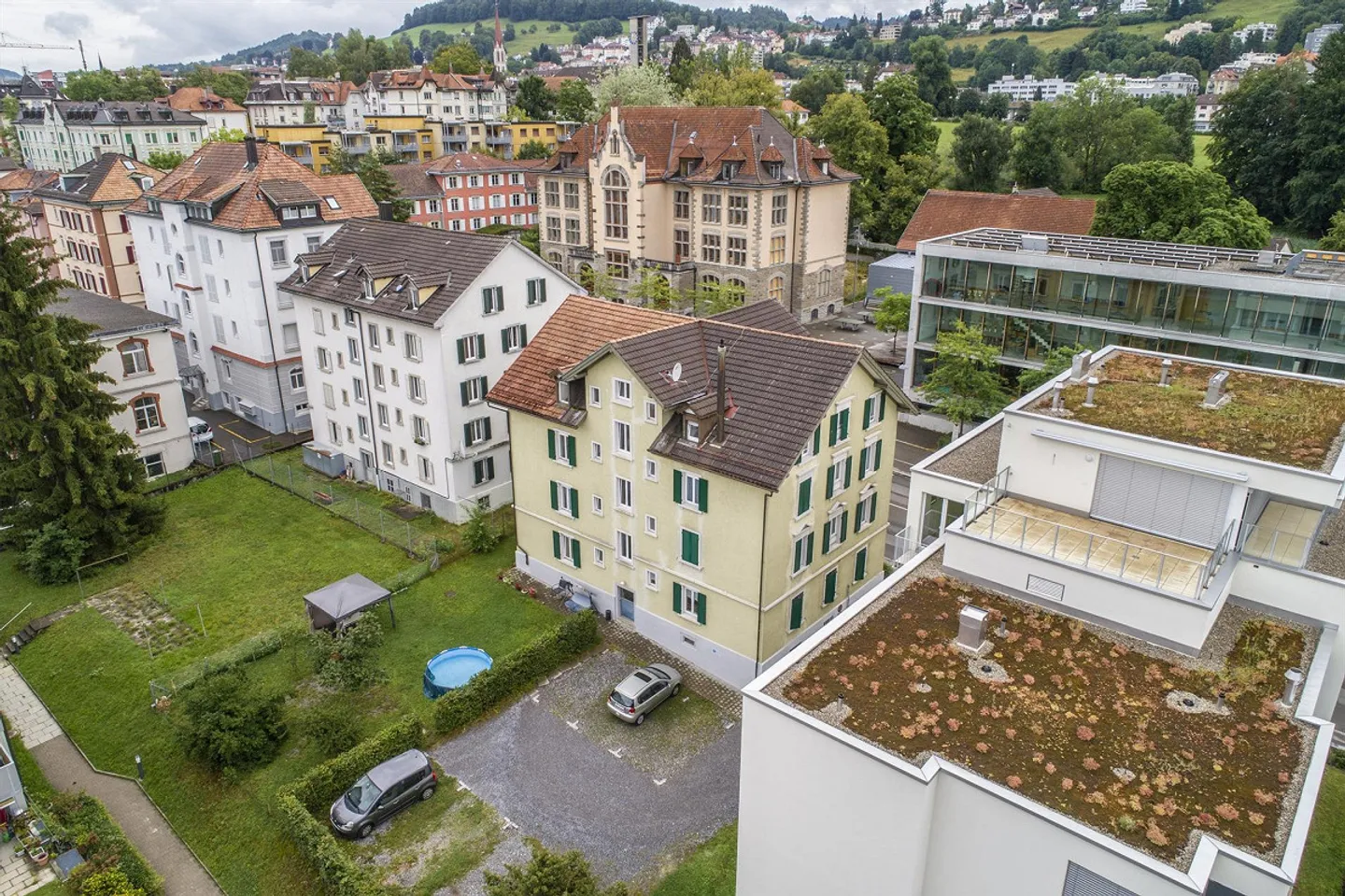 Appartement dans un endroit central - Photo 2 sur 17