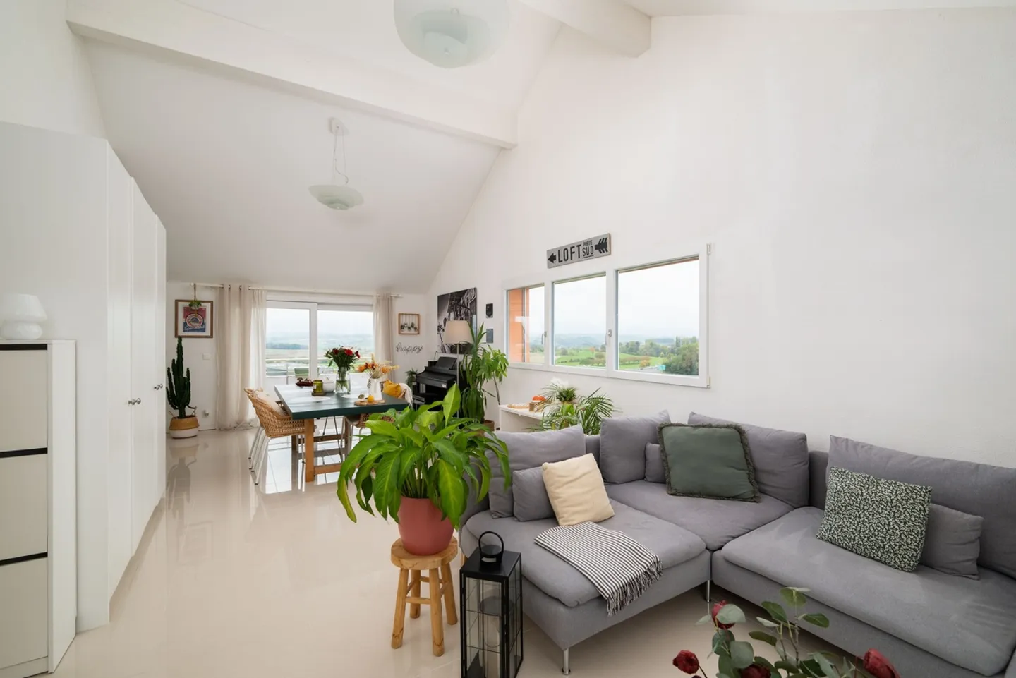 Recent Apartment - Villars-Ste-Croix - Photo 1 of 15