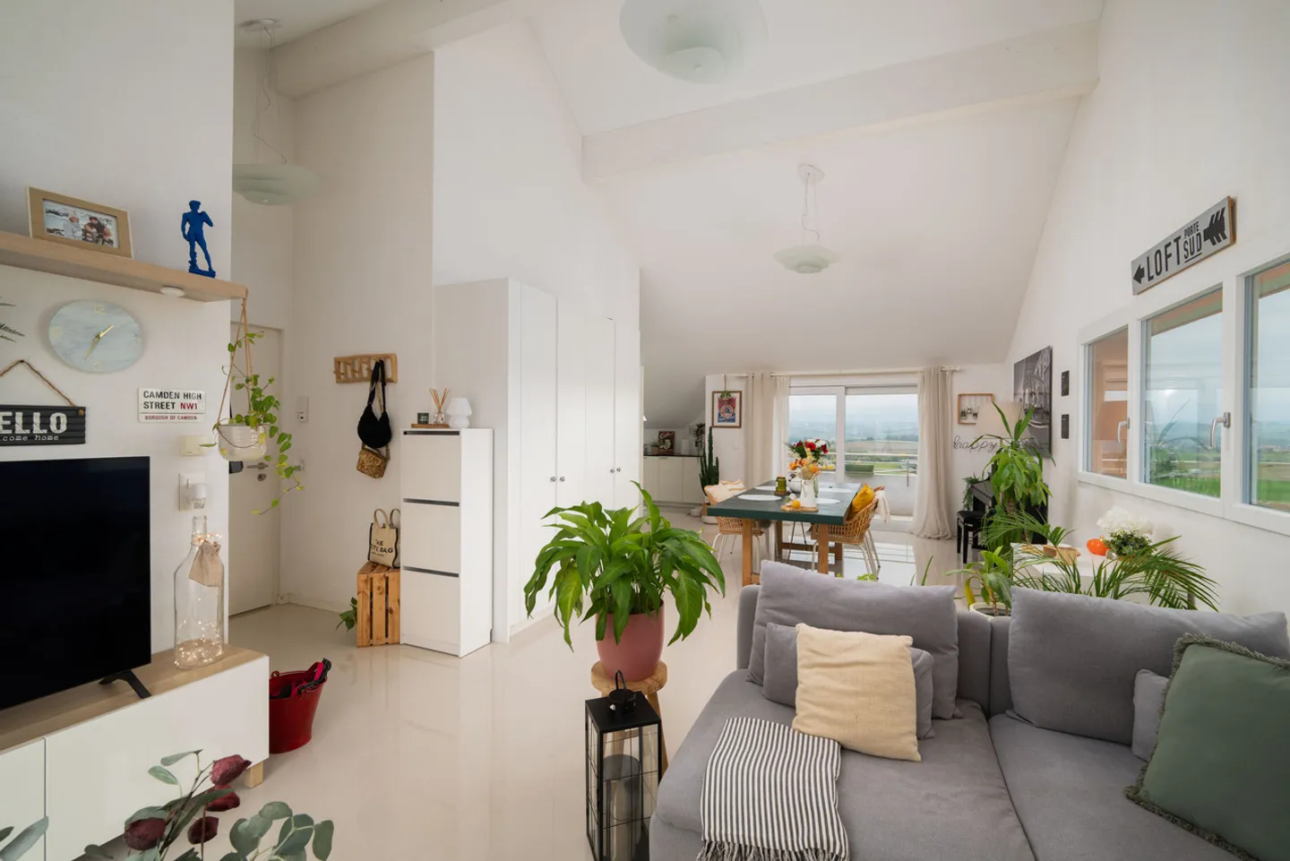 Recent Apartment - Villars-Ste-Croix - Photo 2 of 15