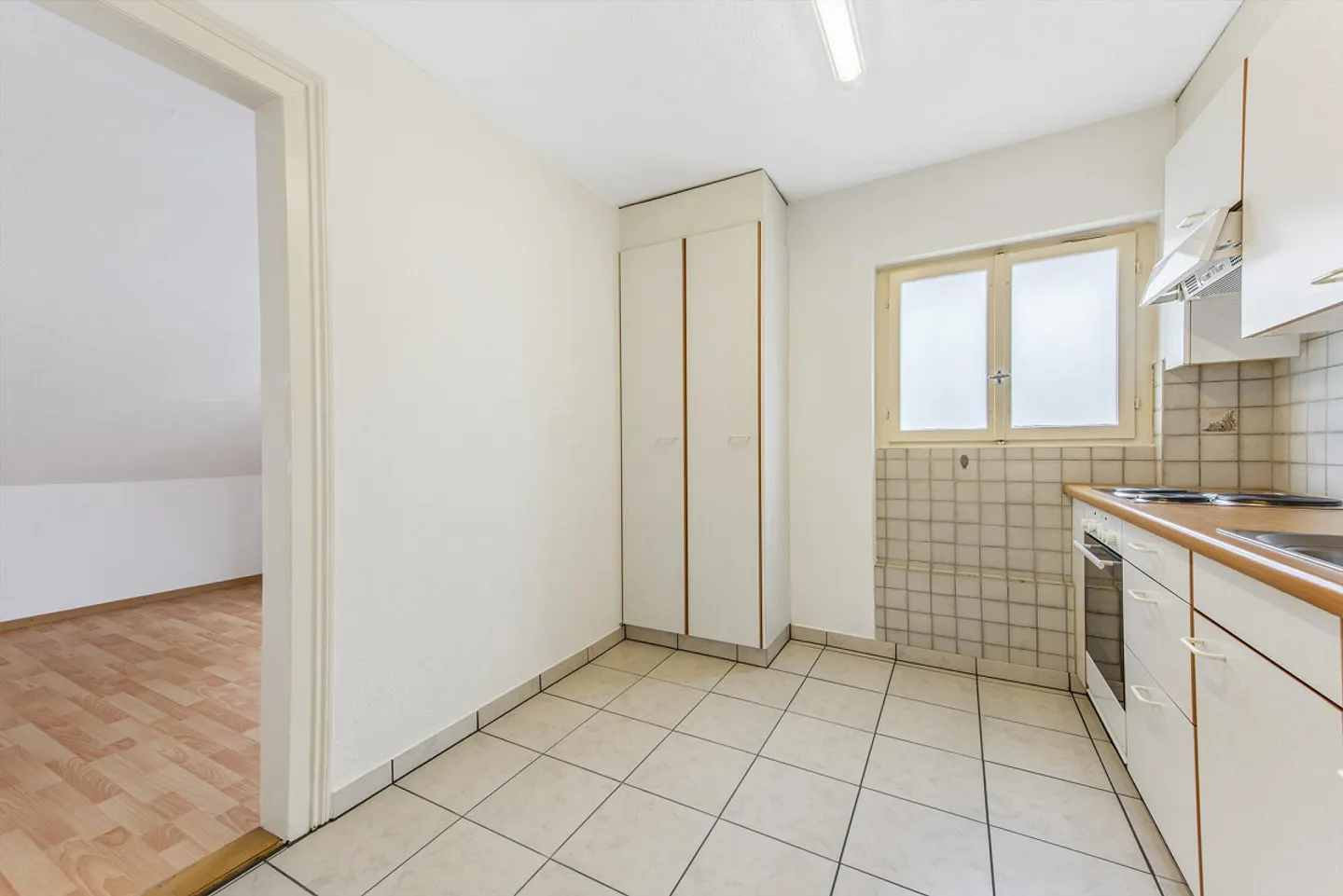 Appartement dans un endroit central - Photo 15 sur 17