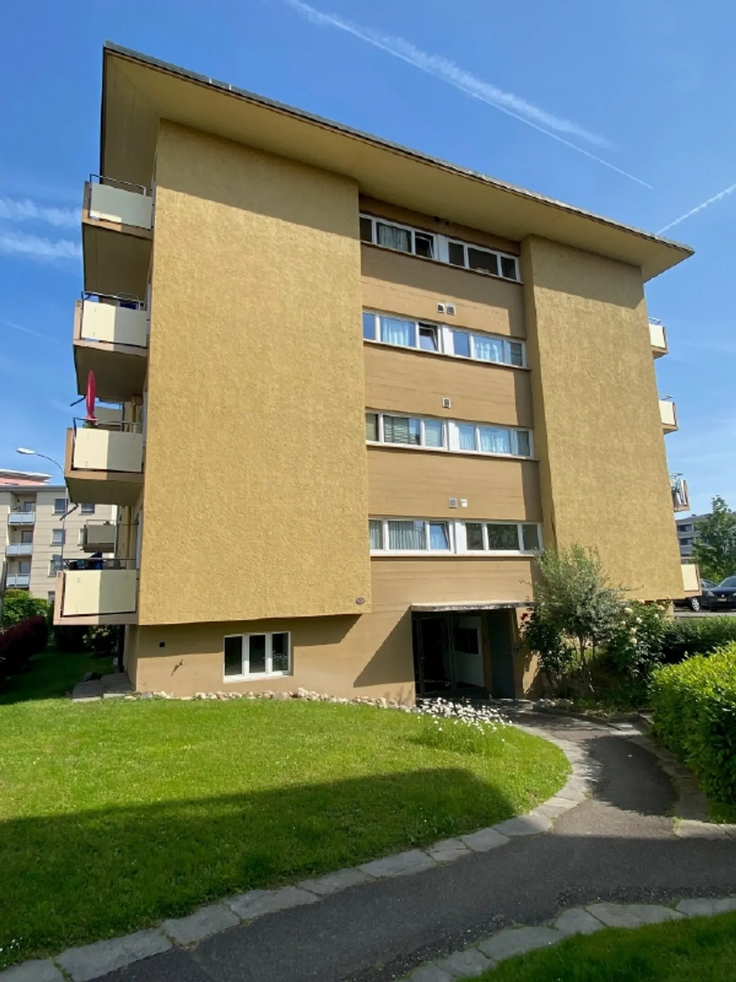 Practical, central apartment near Emmen Center - Photo 1 of 6