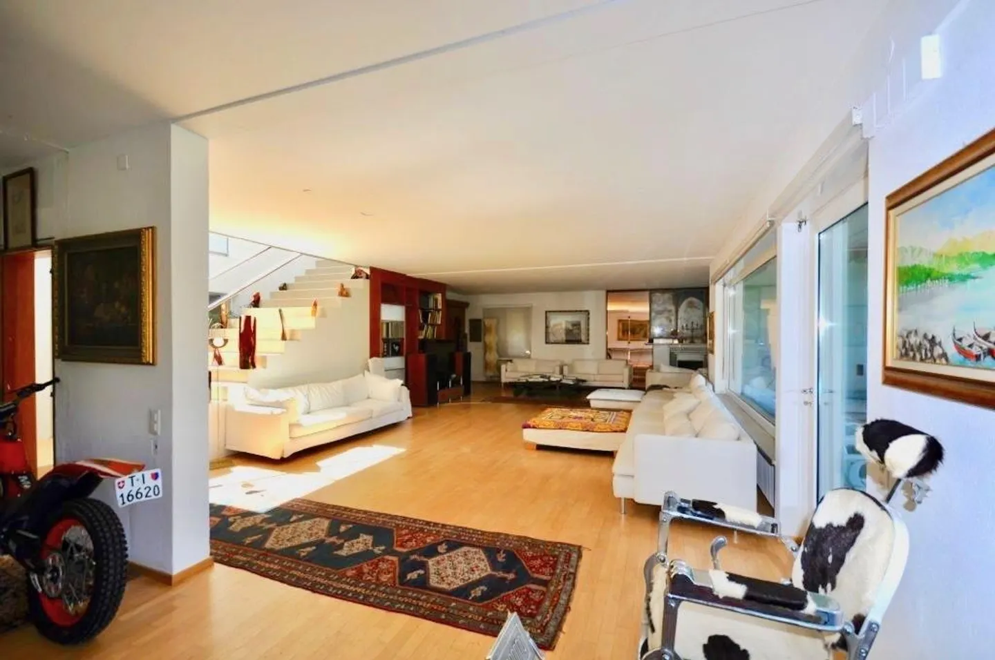 Villa Fonte Lake Lugano with Dock and Pool for Sale in Bissone - Photo 8 of 11