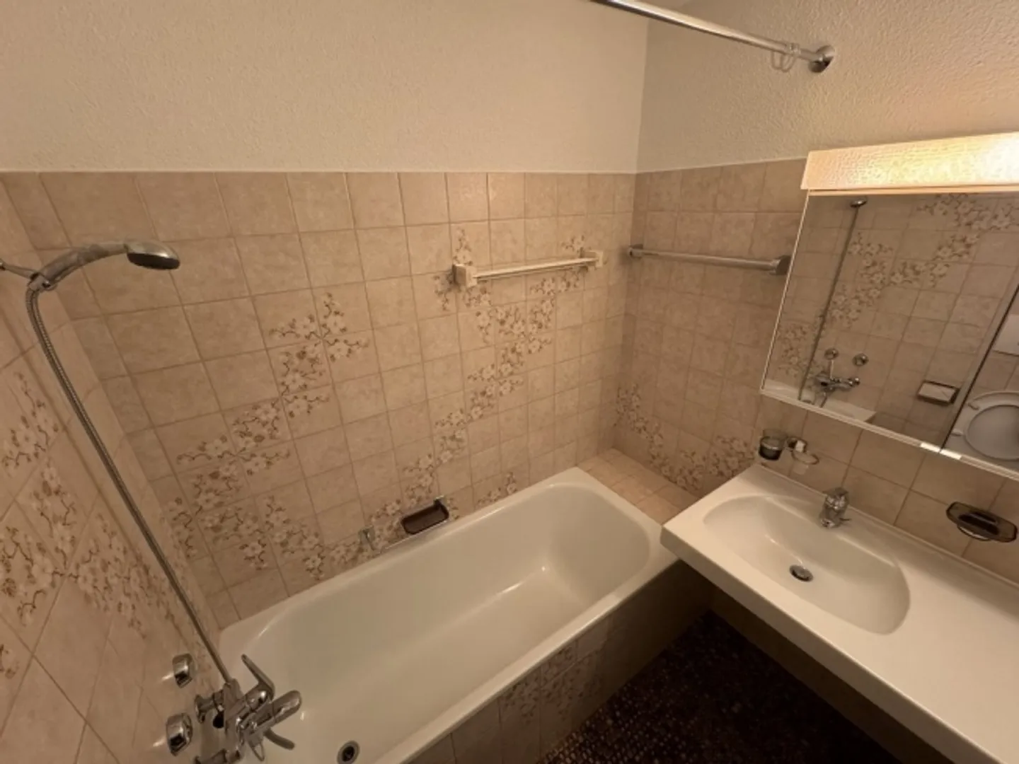 Beautiful 2.5-room apartment for rent in Küsnacht - Photo 5 of 8