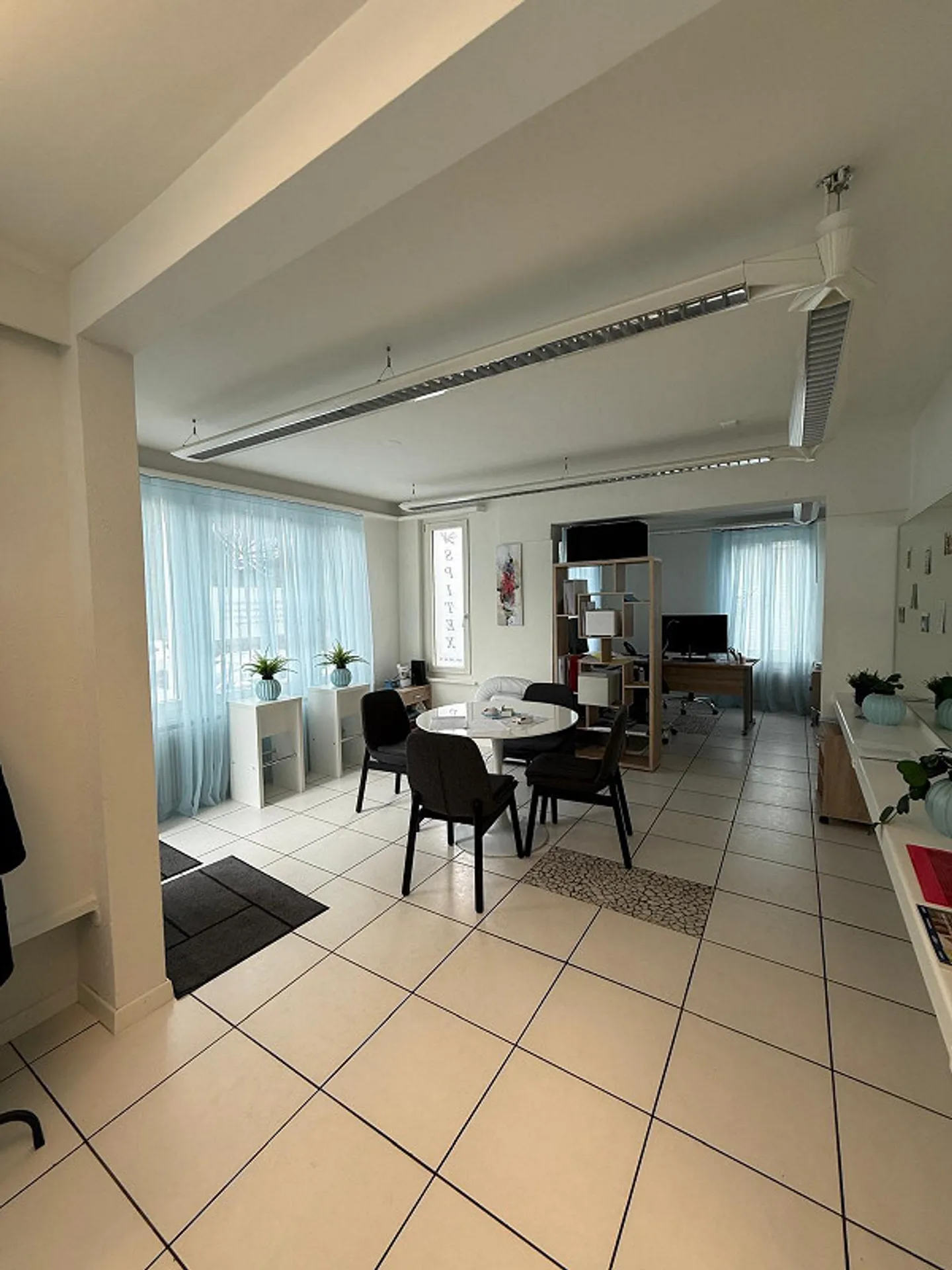 Gewerberaum an zentraler Lage in Horw - per sofort - Foto 1 von 14