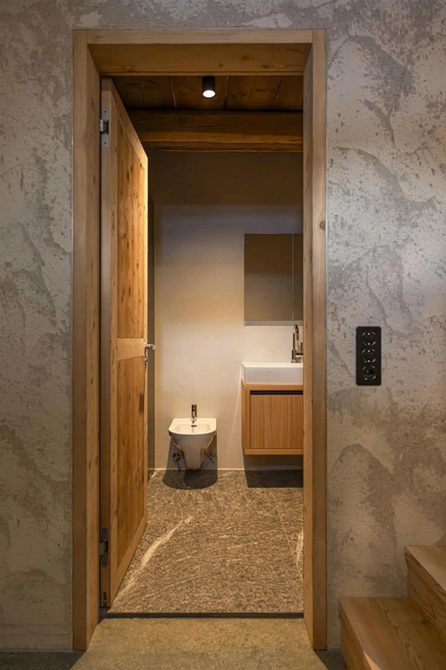 Casa Engadina con Tradizione e Modernità - Foto 8 di 13