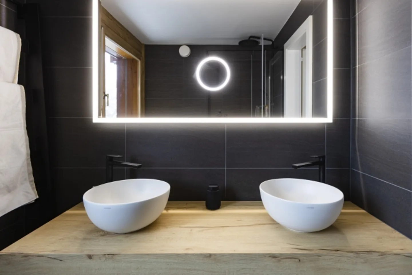 VOLLSTÄNDIG RENOVIERTES WOHNUNG ZUR WOCHE MIETE - Foto 11 von 18