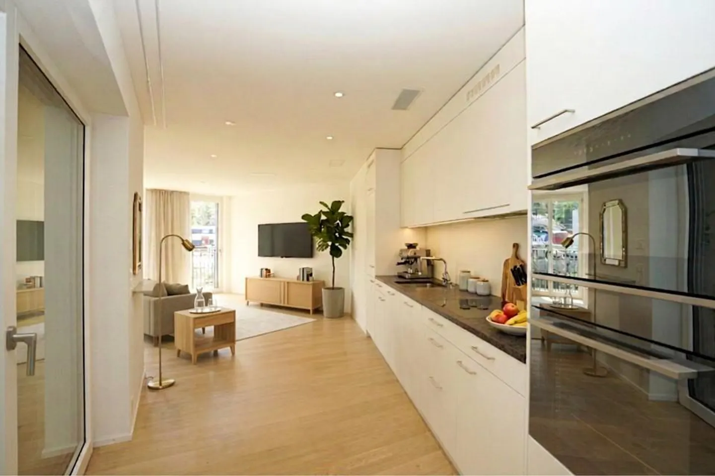 2½-Room Ground Floor Apartment in the Popular 'Glasi Quarter' in Bülach - Photo 3 of 12