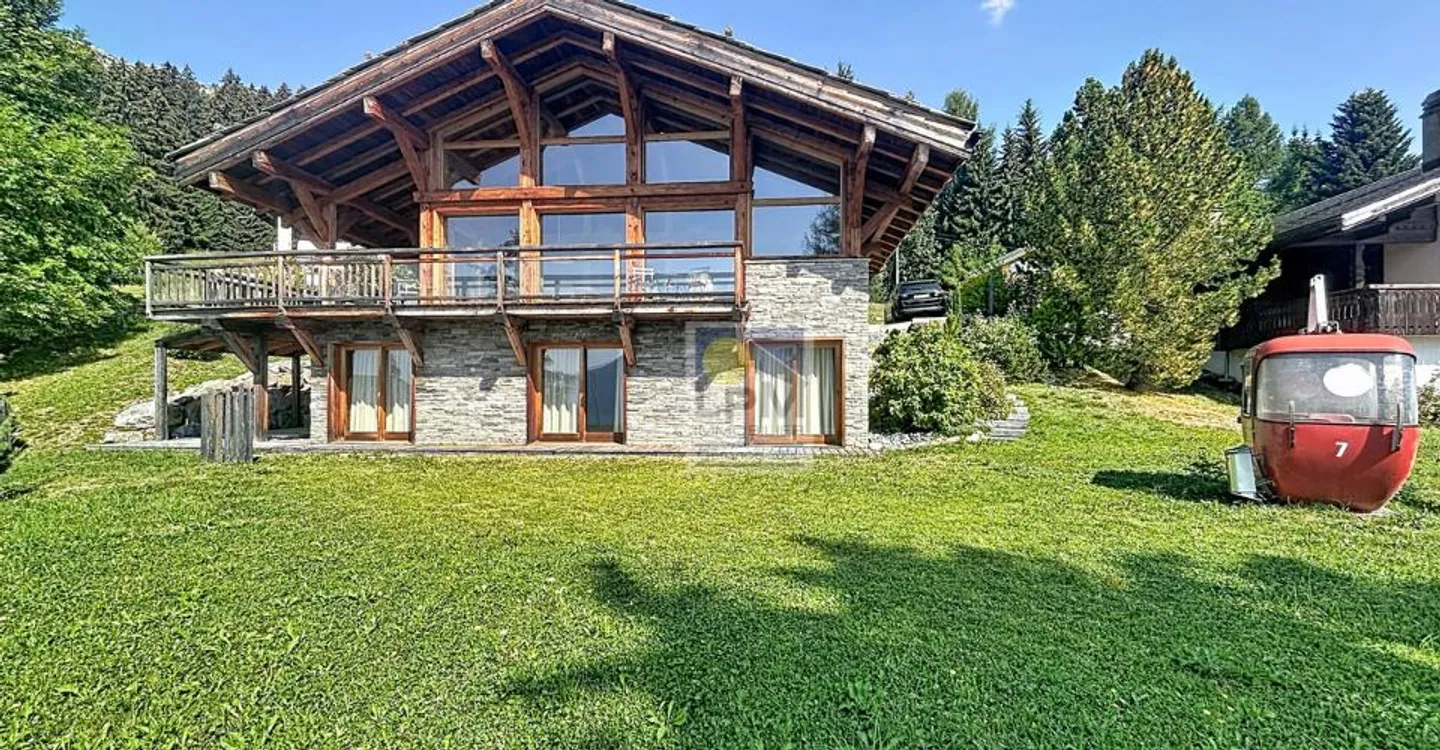 Exceptional Chalet – Luxury, Elegance and Panorama in the Heart of the Alps - Photo 1 of 12