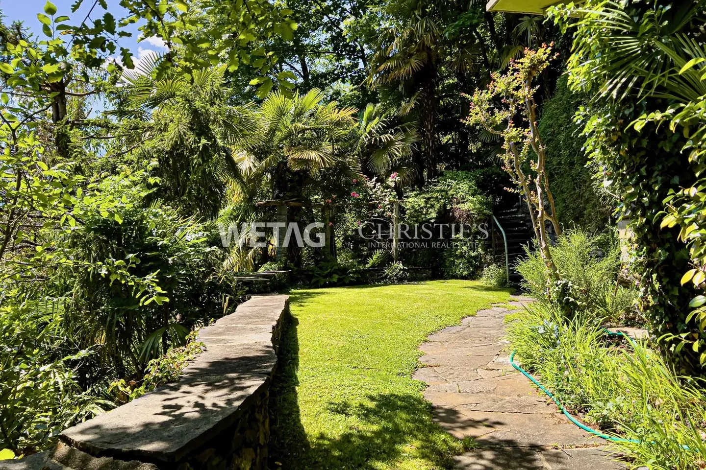 Villa to renovate in a spectacular location with panoramic lake views in Ascona for sale - Photo 11 of 13