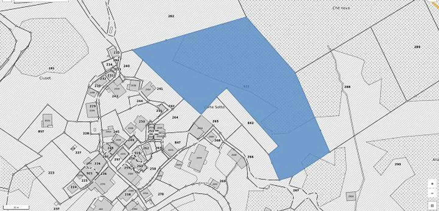 4 1/2-Room House Section with Large Property - Photo 32 of 33