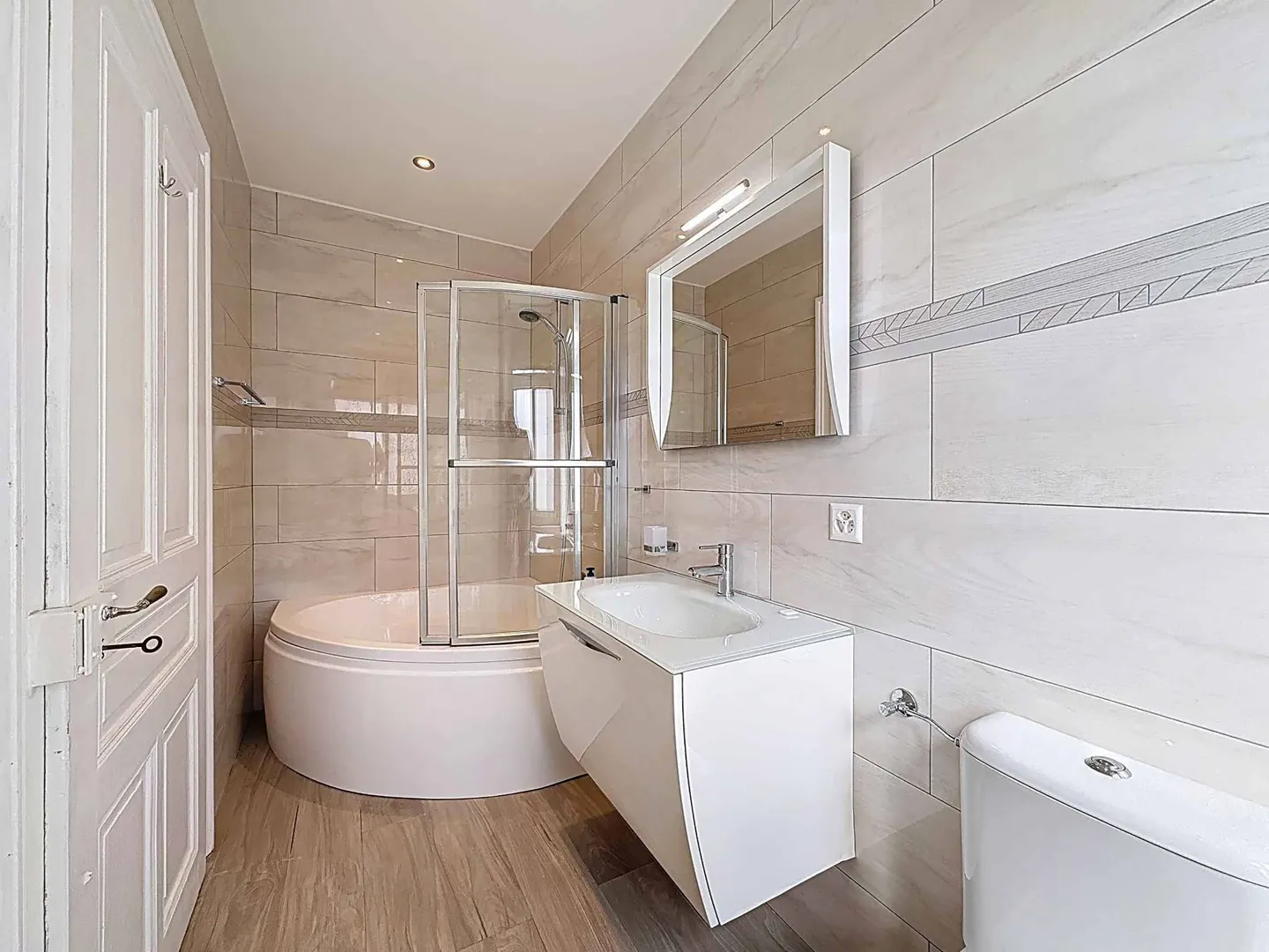 Elegante Casa Familiare a Sonvilier - Foto 6 di 13
