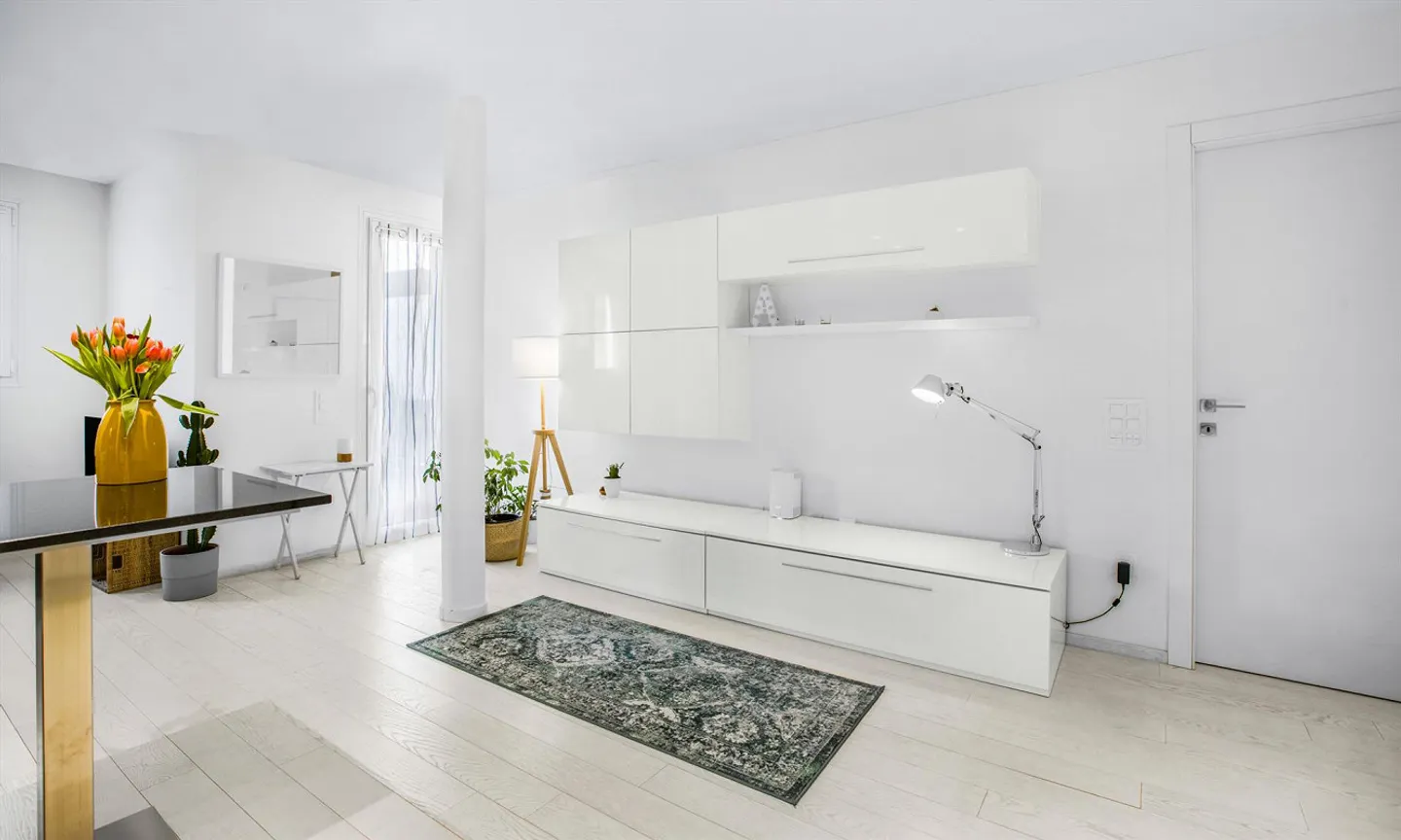 STUNNING AND MODERN 2.5 ROOMS WITH OPEN VIEW IN MASSAGNO - Photo 3 of 9