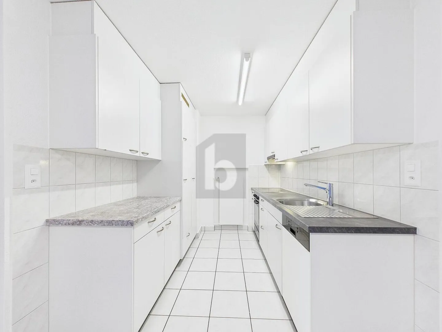 OPEN AND BRIGHT LIVING AREA - Photo 4 of 6