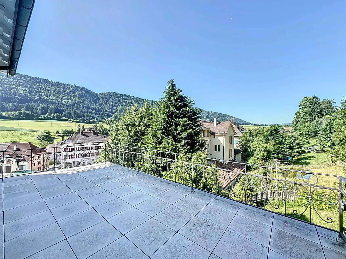 Elegante Casa Familiare a Sonvilier - Foto 12 di 13