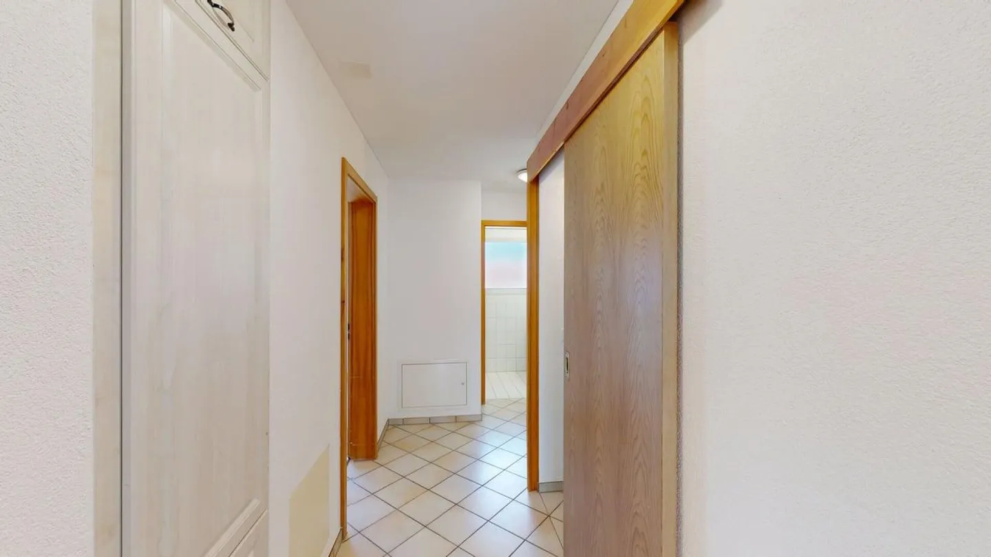 2 1/2 Room Apartment Quiet Location - Short Distance to the Center - Photo 8 of 12