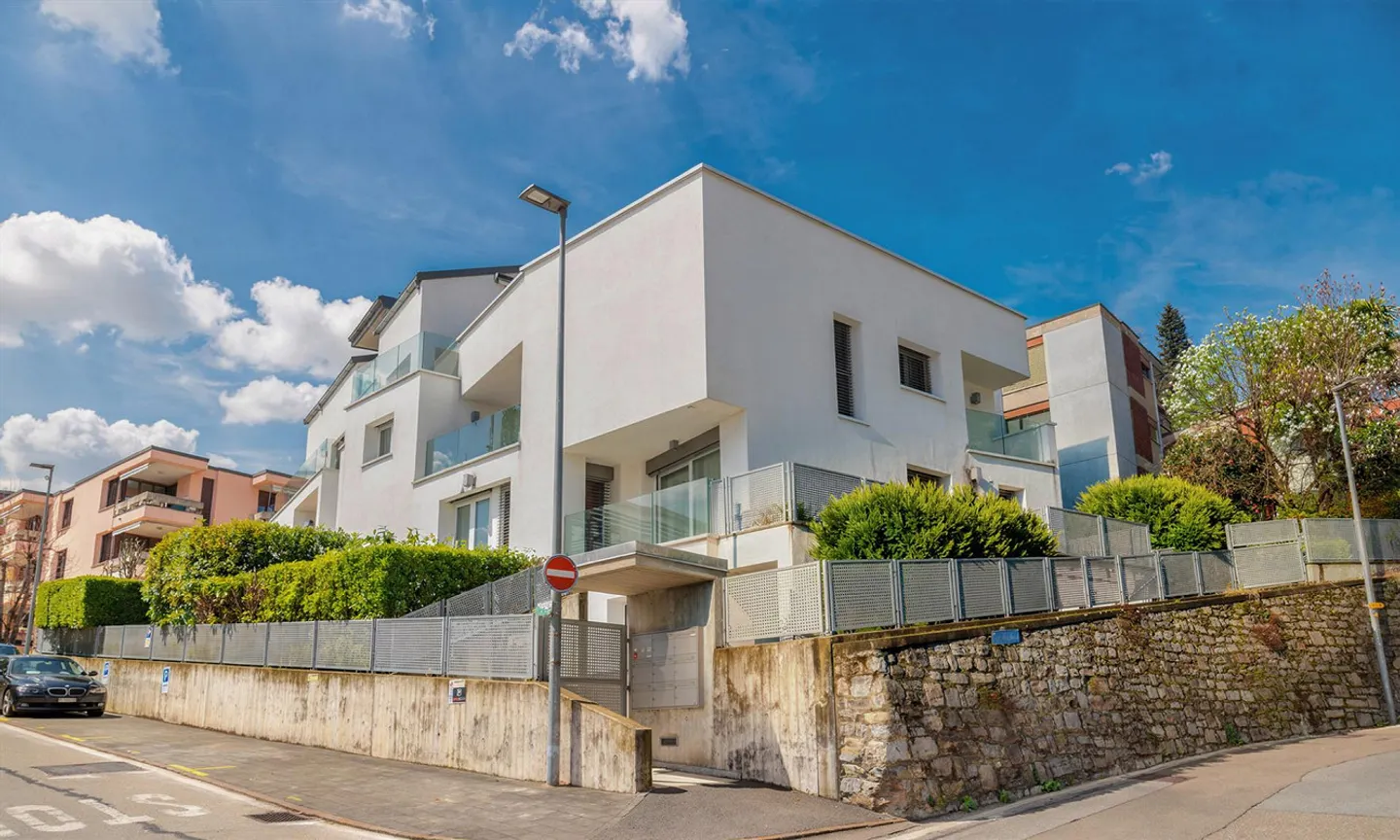 STUNNING AND MODERN 2.5 ROOMS WITH OPEN VIEW IN MASSAGNO - Photo 9 of 9