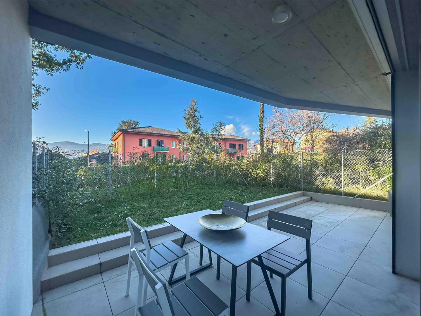 Furnished 2.5 rooms with garden in Viganello - Photo 4 of 9