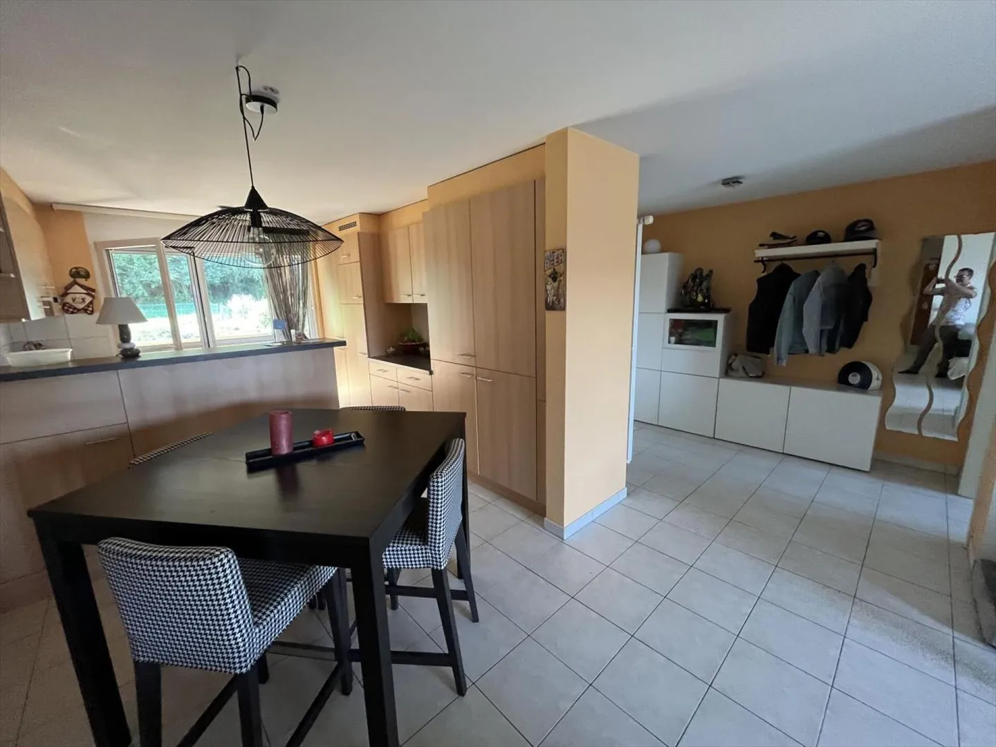 IN EINER PRÄCHTIGEN GRÜNEN UMGEBUNG MIT EINEM PRIVATEN GARTEN - Foto 8 von 13