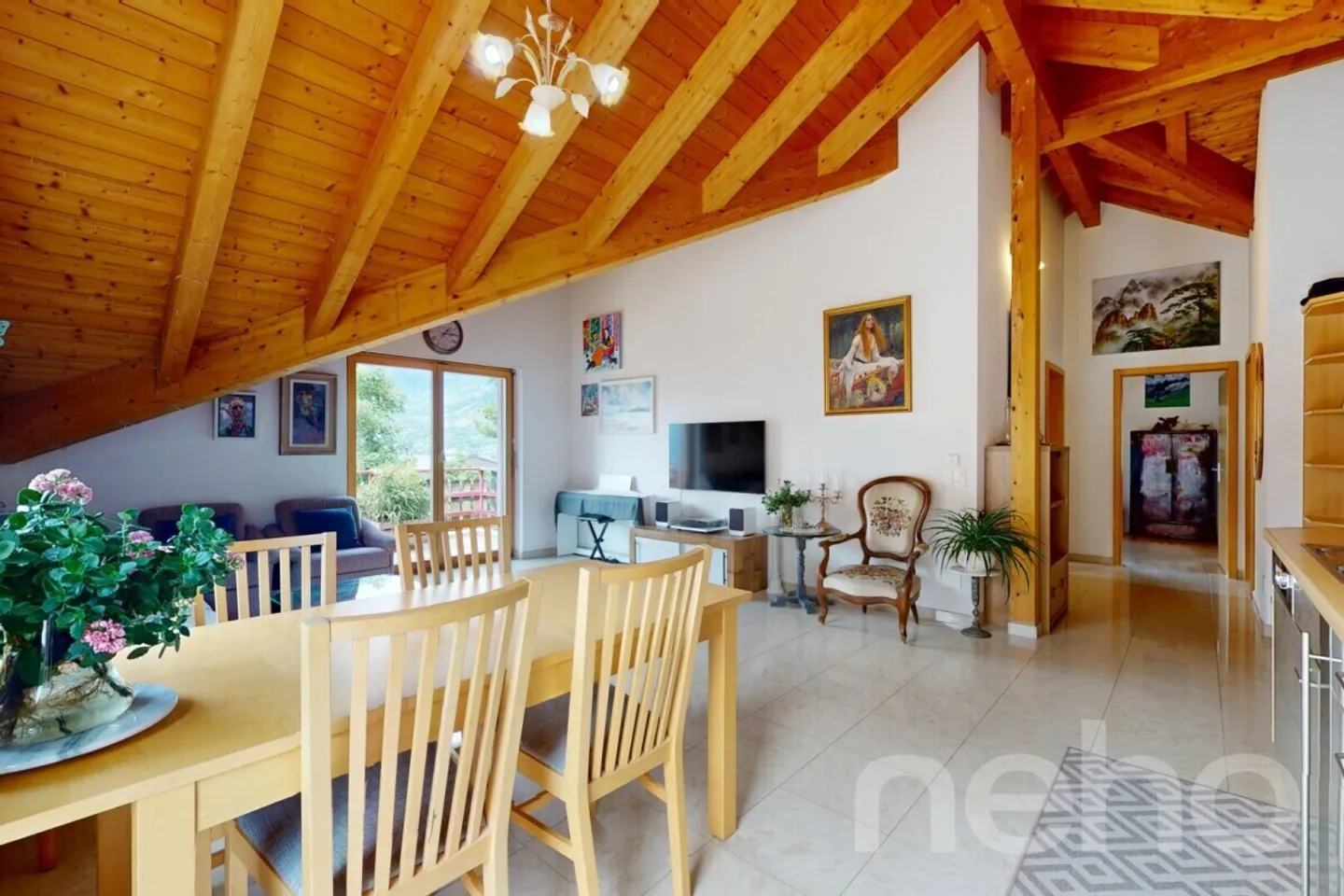 Appartamento affascinante sotto i tetti con vista eccezionale - Foto 4 di 12