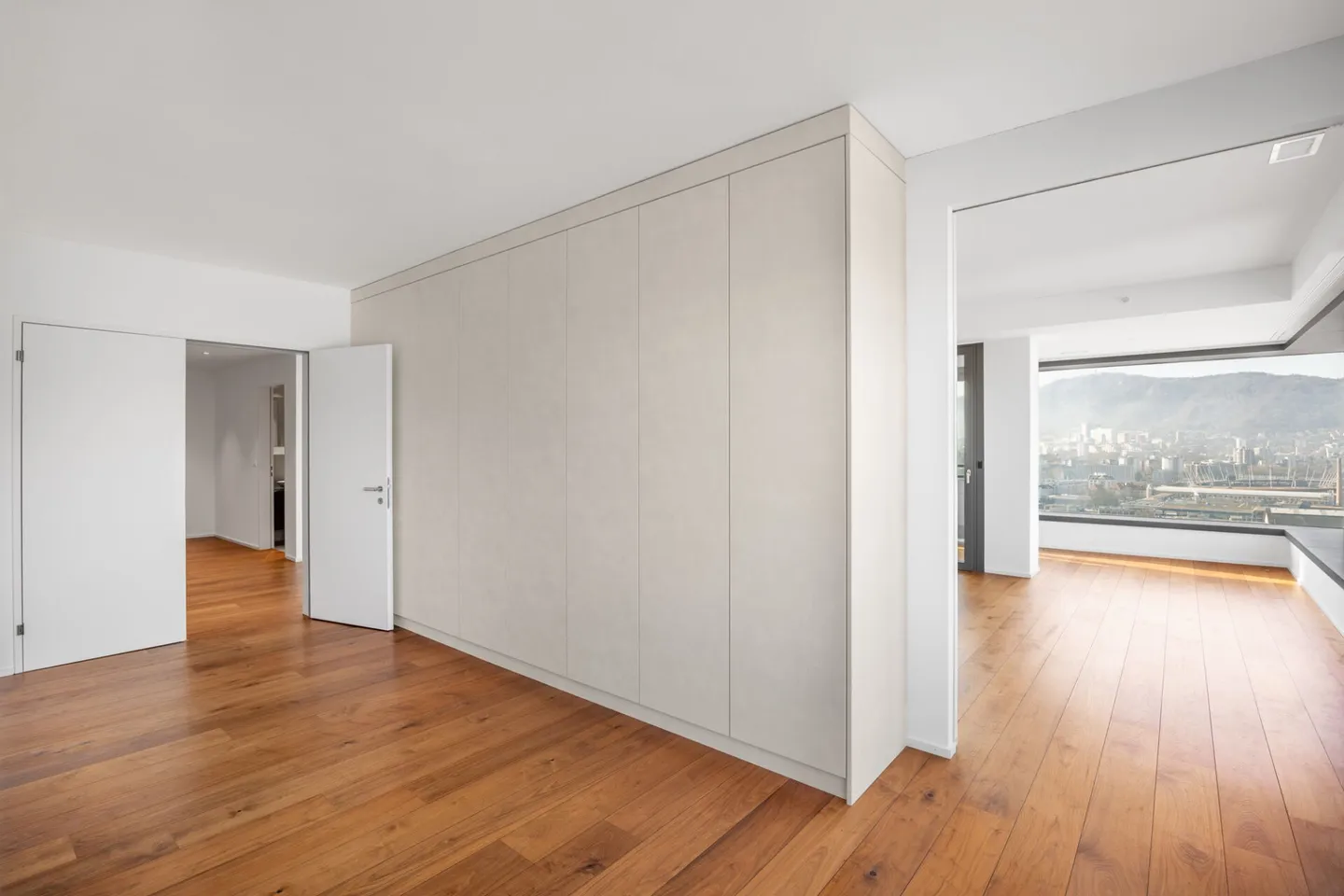 Exclusive 3.5-room panoramic apartment on the 21st floor - Living at the highest level - Photo 6 of 14